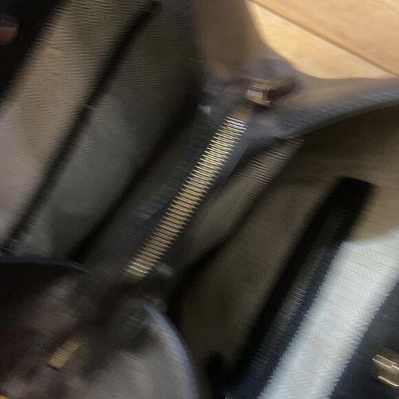 Women’s Black And Gray Shoulder Purse - Picture 5 of 5